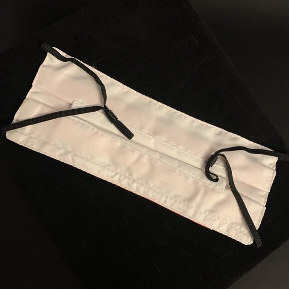 Red Love Heart Valentines Reusable Washable Face Mask With 2 Filters One Size - Picture 2 of 3